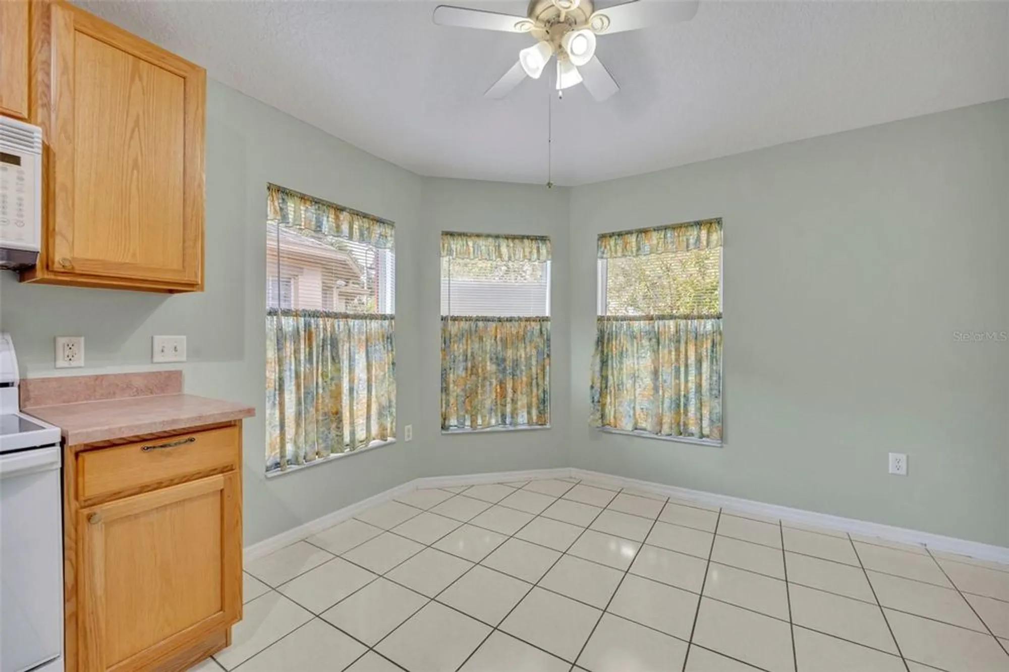 Property Slideshow image 19 of 35 | 540 grand canal dr, Kissimmee, FL, 34759