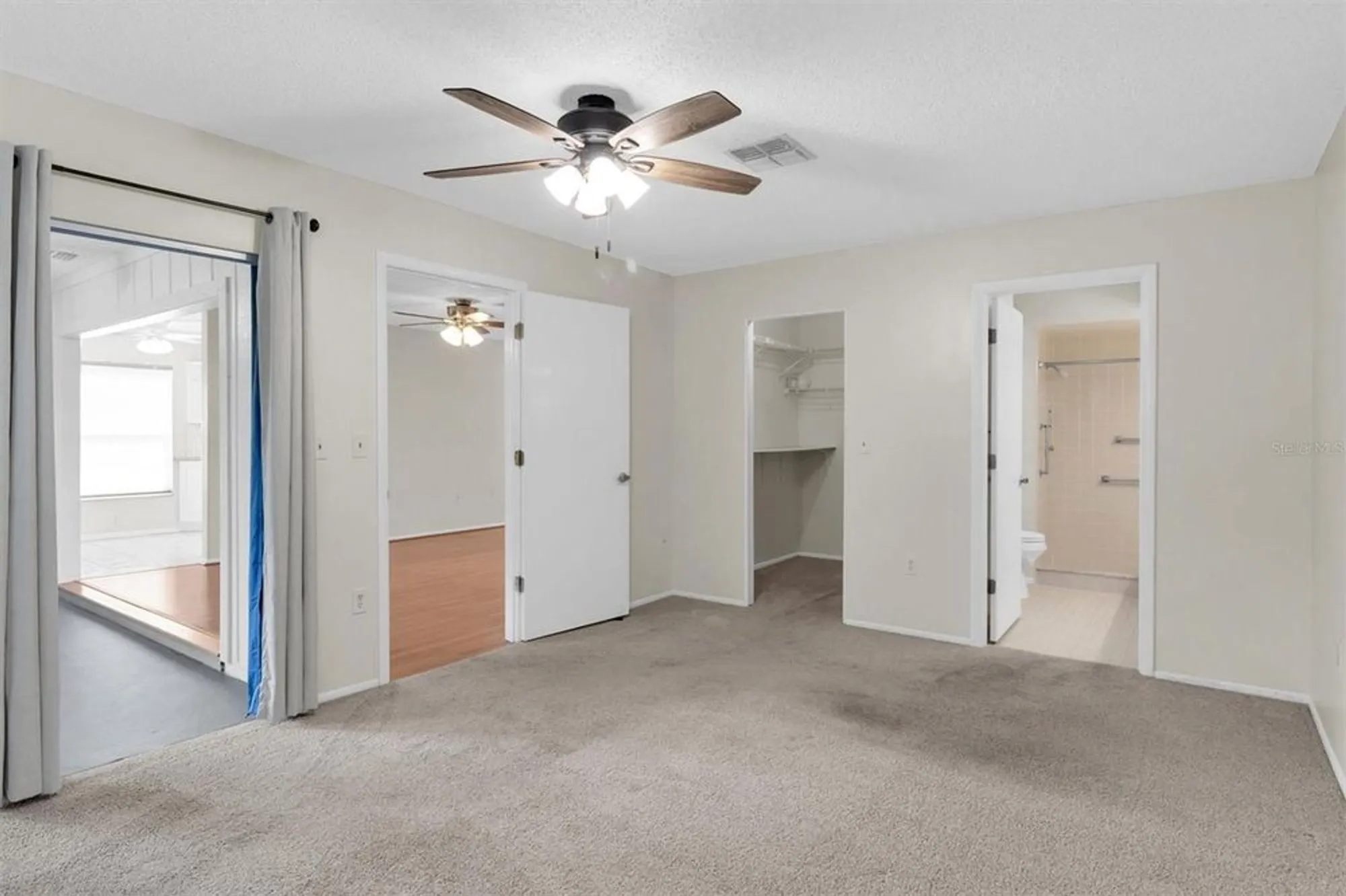 Property Slideshow image 19 of 64 | 4814 grist mill cir, New Port Richey, FL, 34655