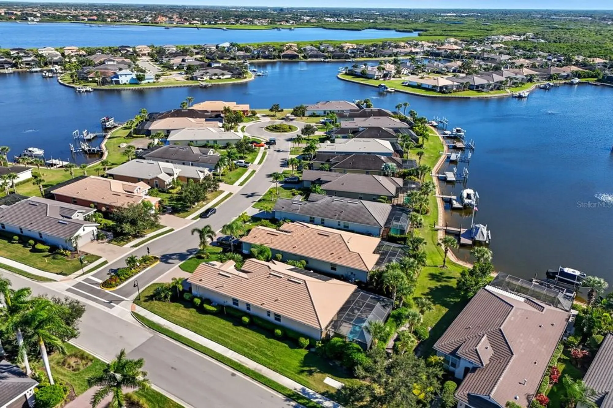 Property Slideshow image 38 of 89 | 1250 tidewater ct, Bradenton, FL, 34208