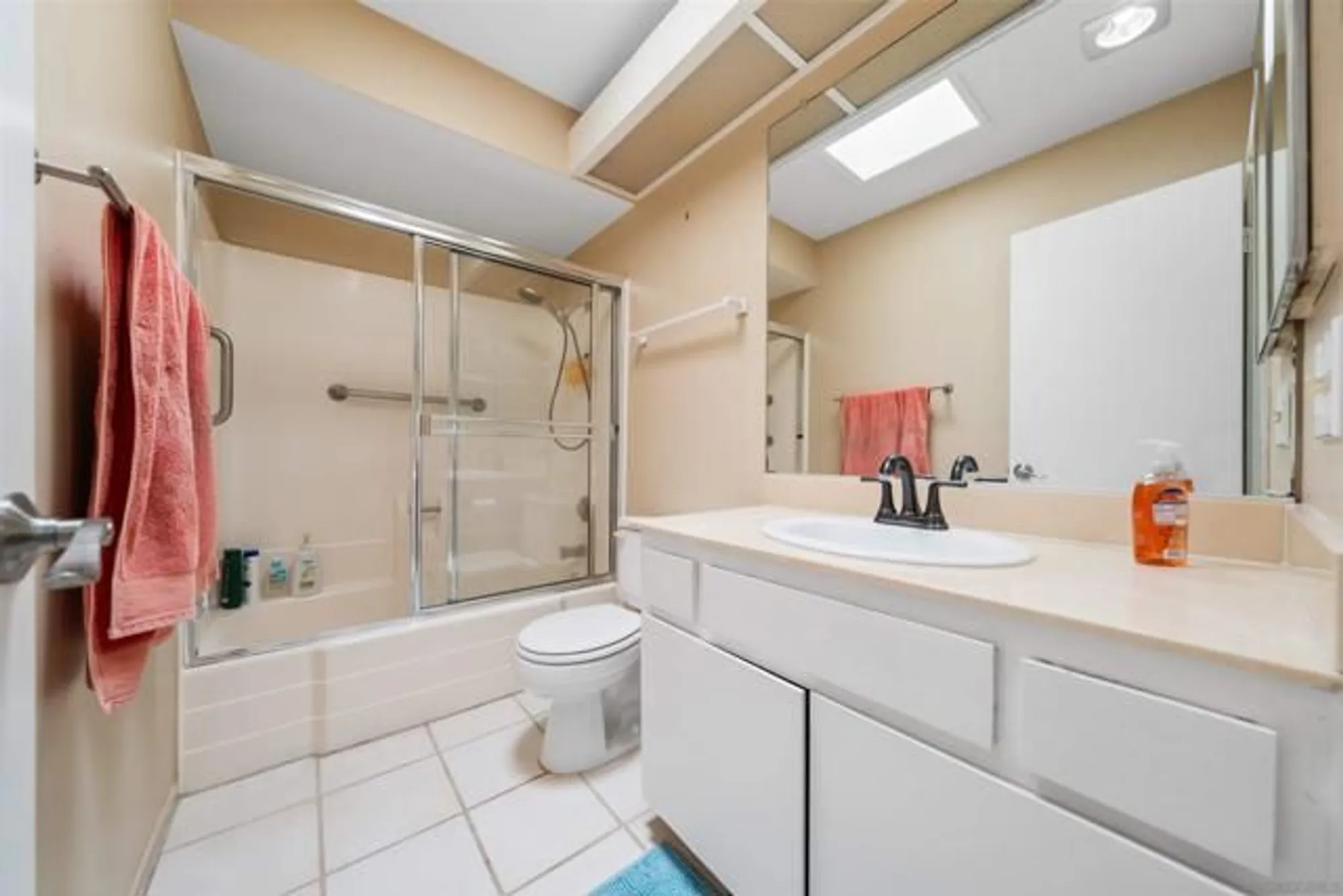 Property Slideshow image 21 of 50 | 1940 fairway circle dr, San Marcos, CA, 92078