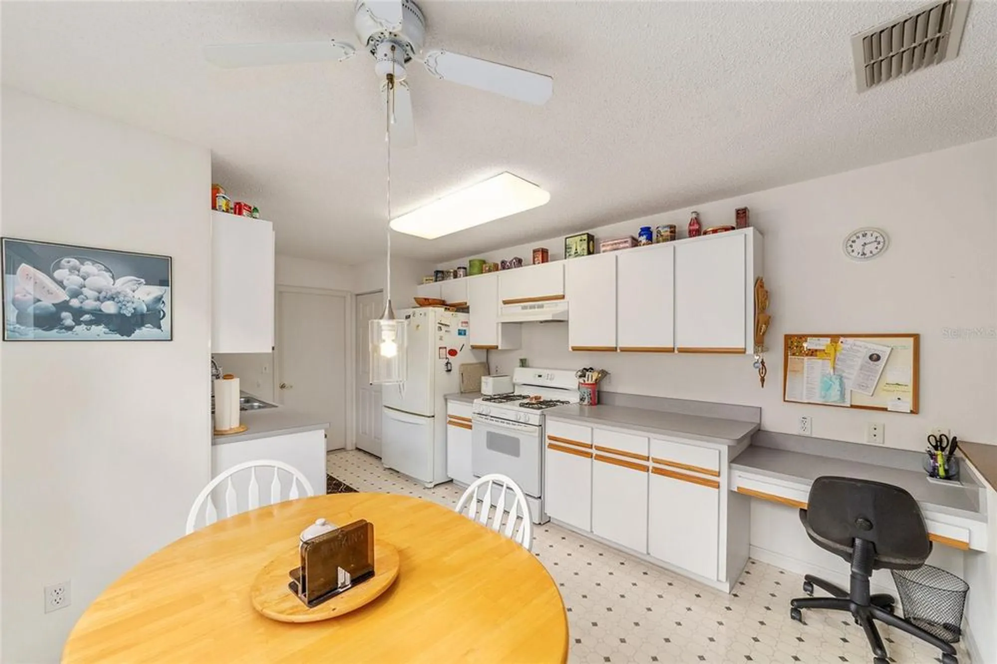 Property Slideshow image 18 of 51 | 9224 sw 93rd cir, Ocala, FL, 34481