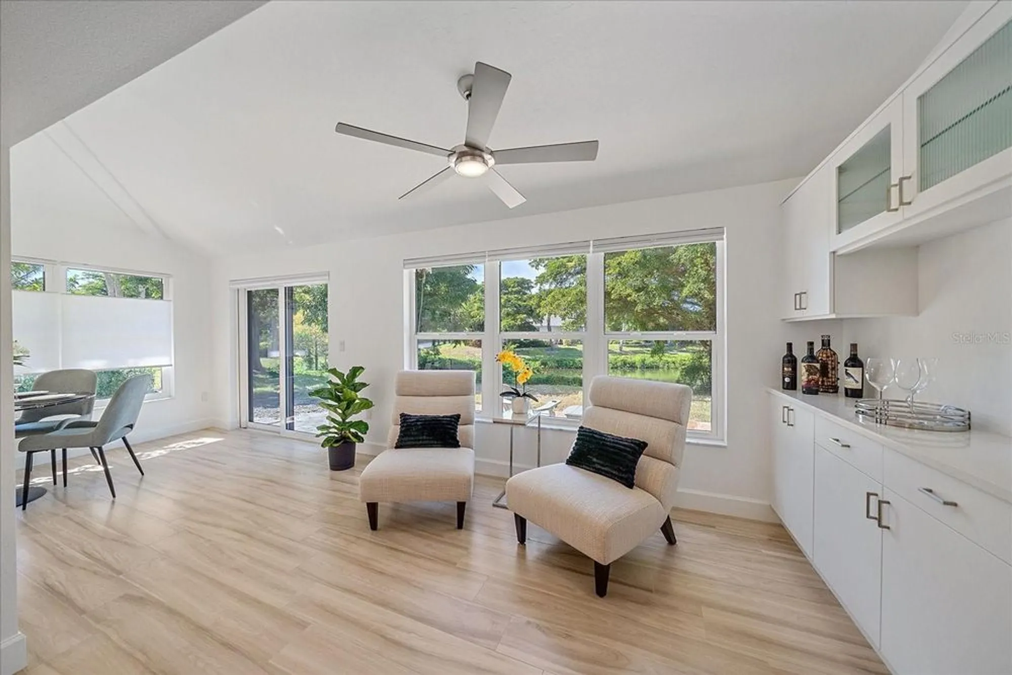 Property Slideshow image 17 of 33 | 1684 pintail way 7, Sarasota, FL, 34231