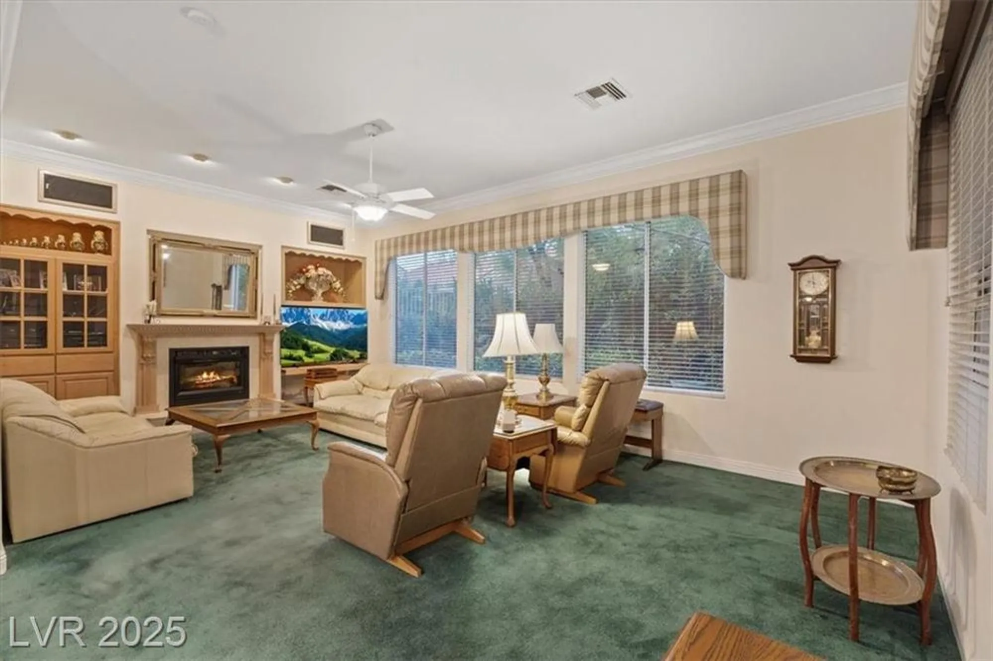 Property Slideshow image 18 of 32 | 10312 bent brook pl, Las Vegas, NV, 89134
