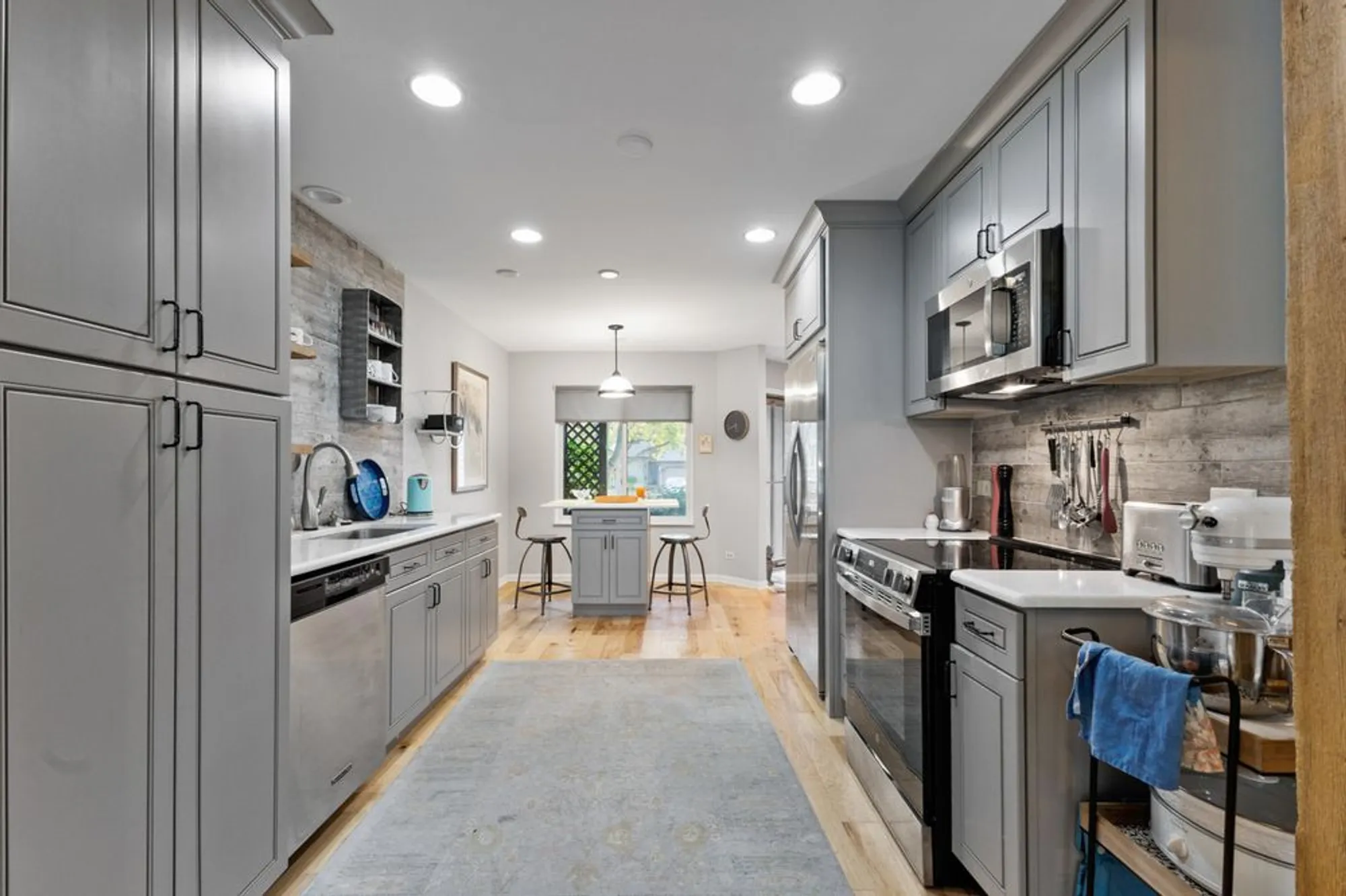 Property Slideshow image 2 of 26 | 748 shoreline rd, Lake Barrington, IL, 60010