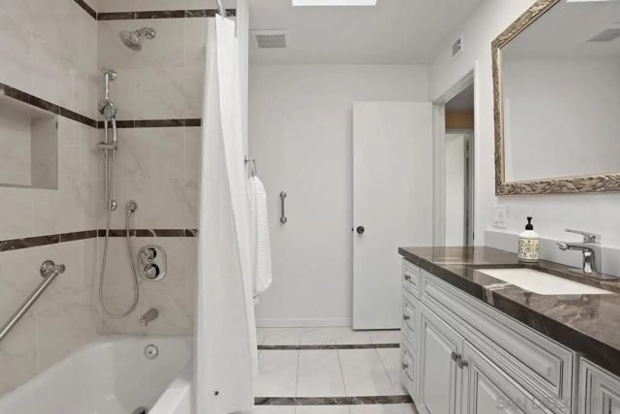 Property Slideshow image 32 of 50 | 12725 via nasca, San Diego, CA, 92128