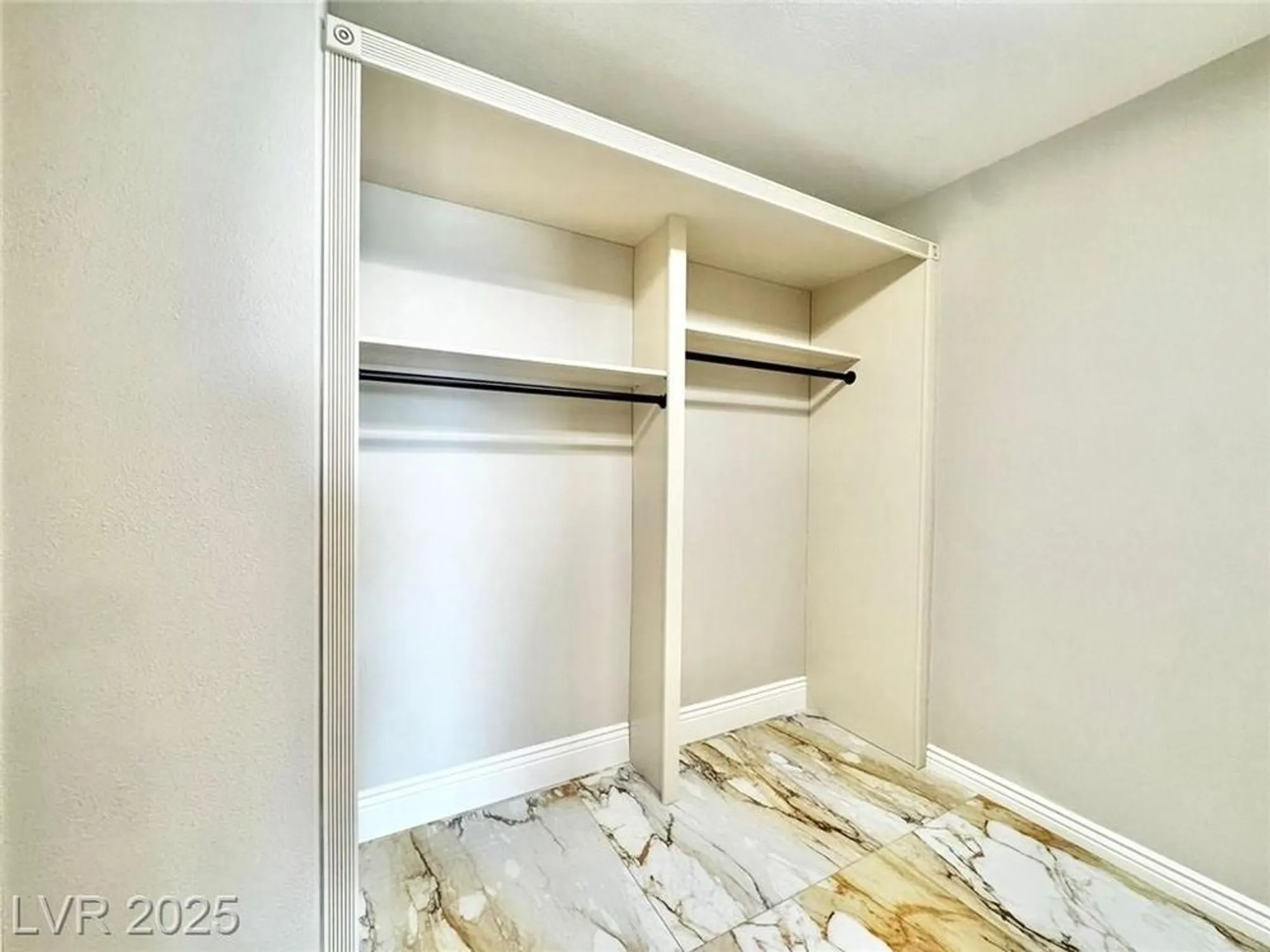 Property Slideshow image 19 of 47 | 4596 bersaglio st, Las Vegas, NV, 89135