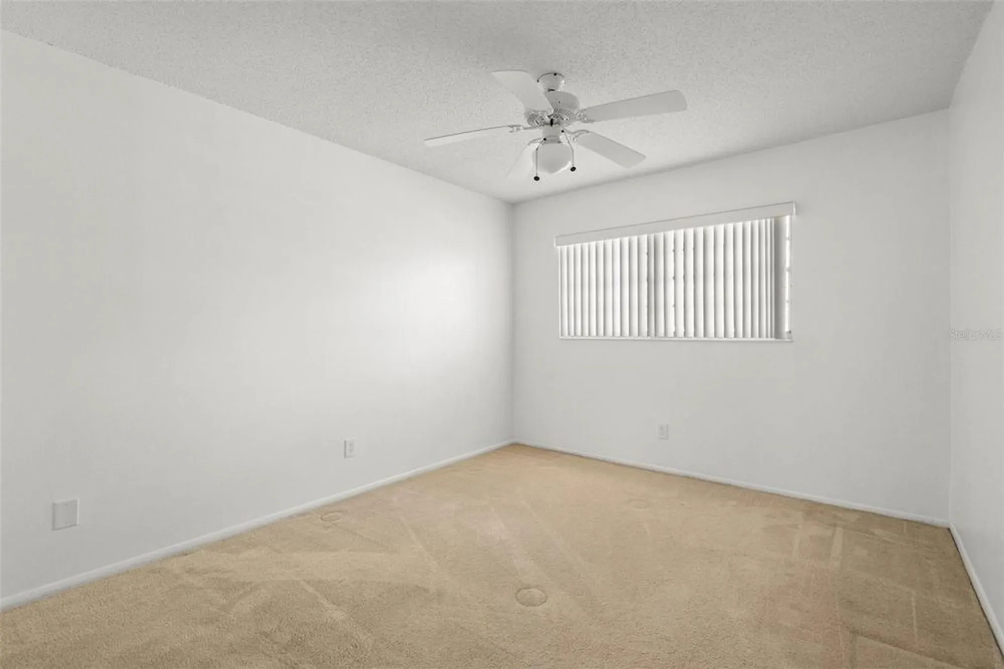 Property Slideshow image 7 of 43 | 2429 ecuadorian way 47, Clearwater, FL, 33763