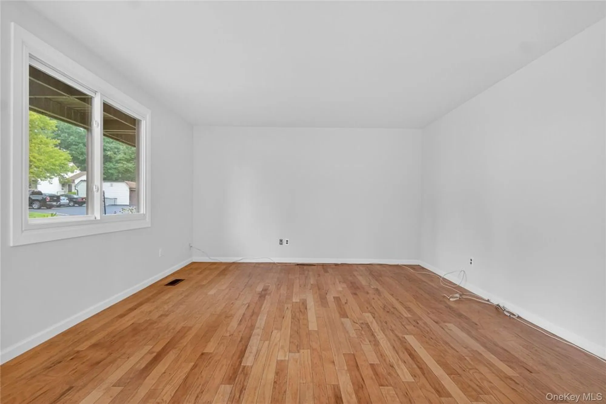 Property Slideshow image 9 of 44 | 41 jefferson oval b, Yorktown Heights, NY, 10598