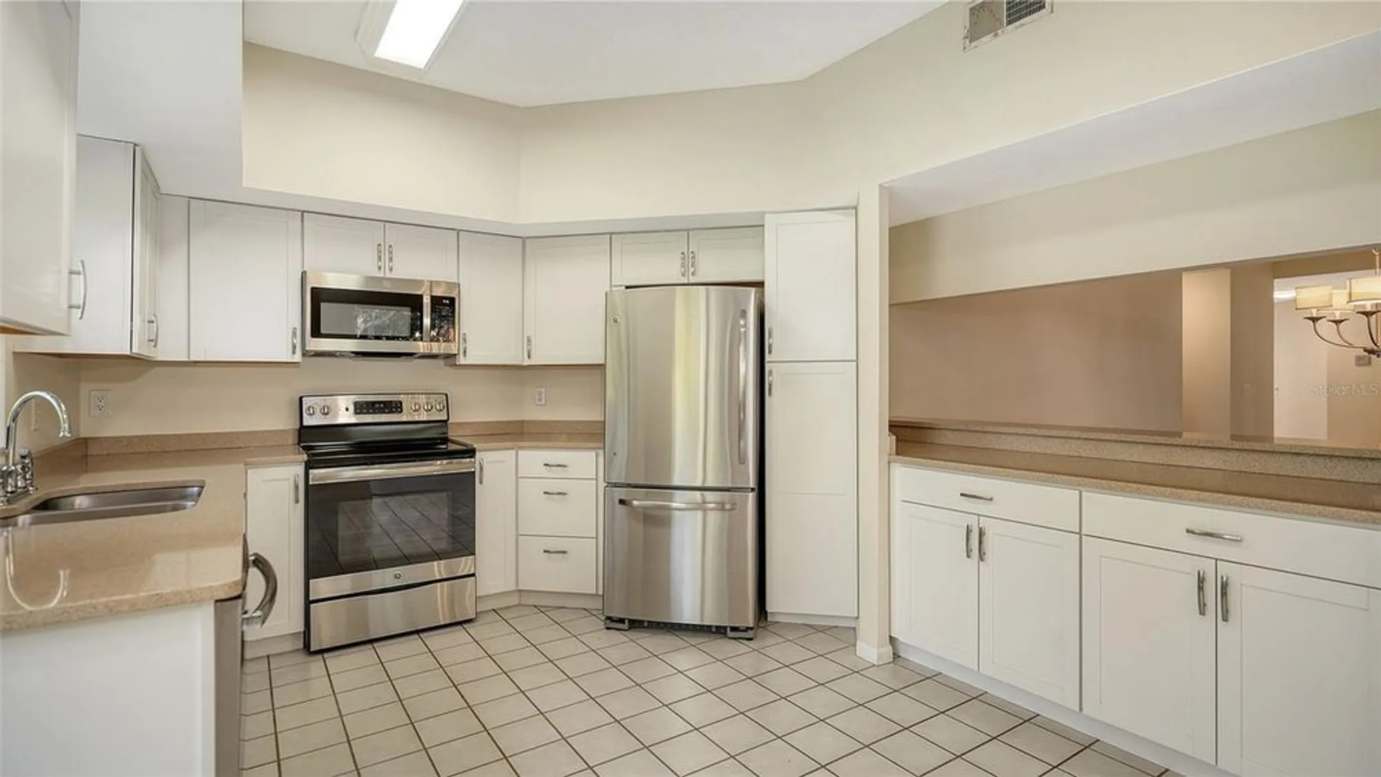 Property Slideshow image 14 of 72 | 1603 starling dr # 101, Sarasota, FL, 34231