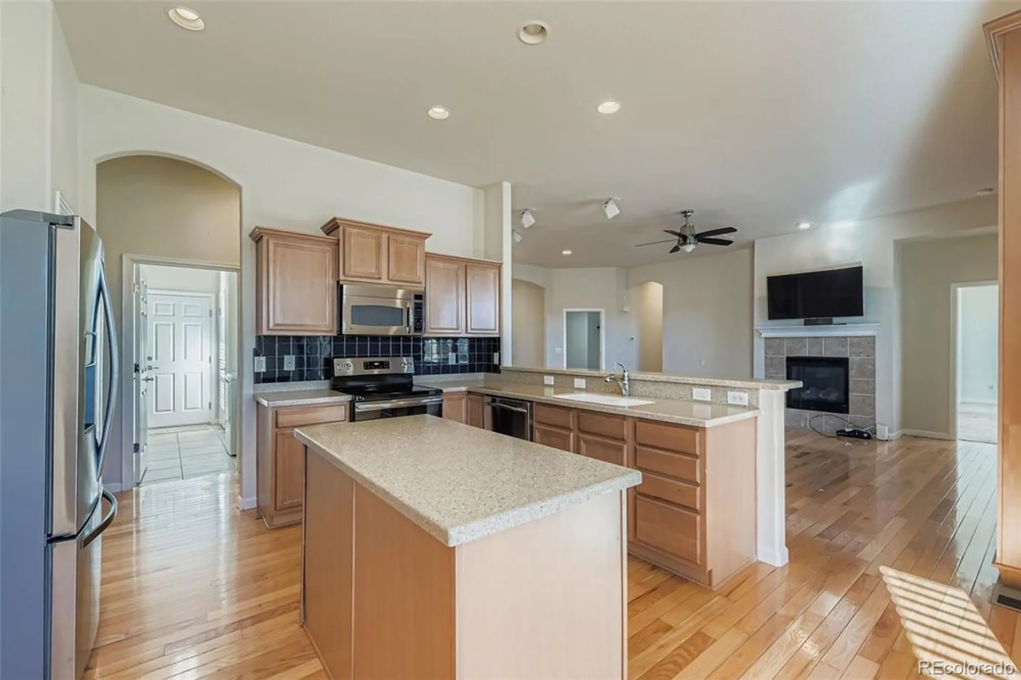 Property Slideshow image 7 of 22 | 16538 chesapeake dr, Broomfield, CO, 80023