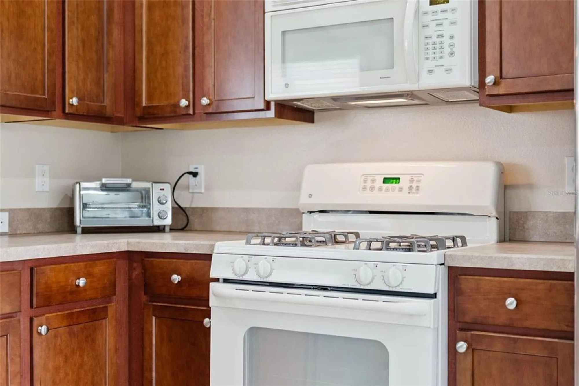 Property Slideshow image 14 of 56 | 1011 claymont blvd, Deland, FL, 32724