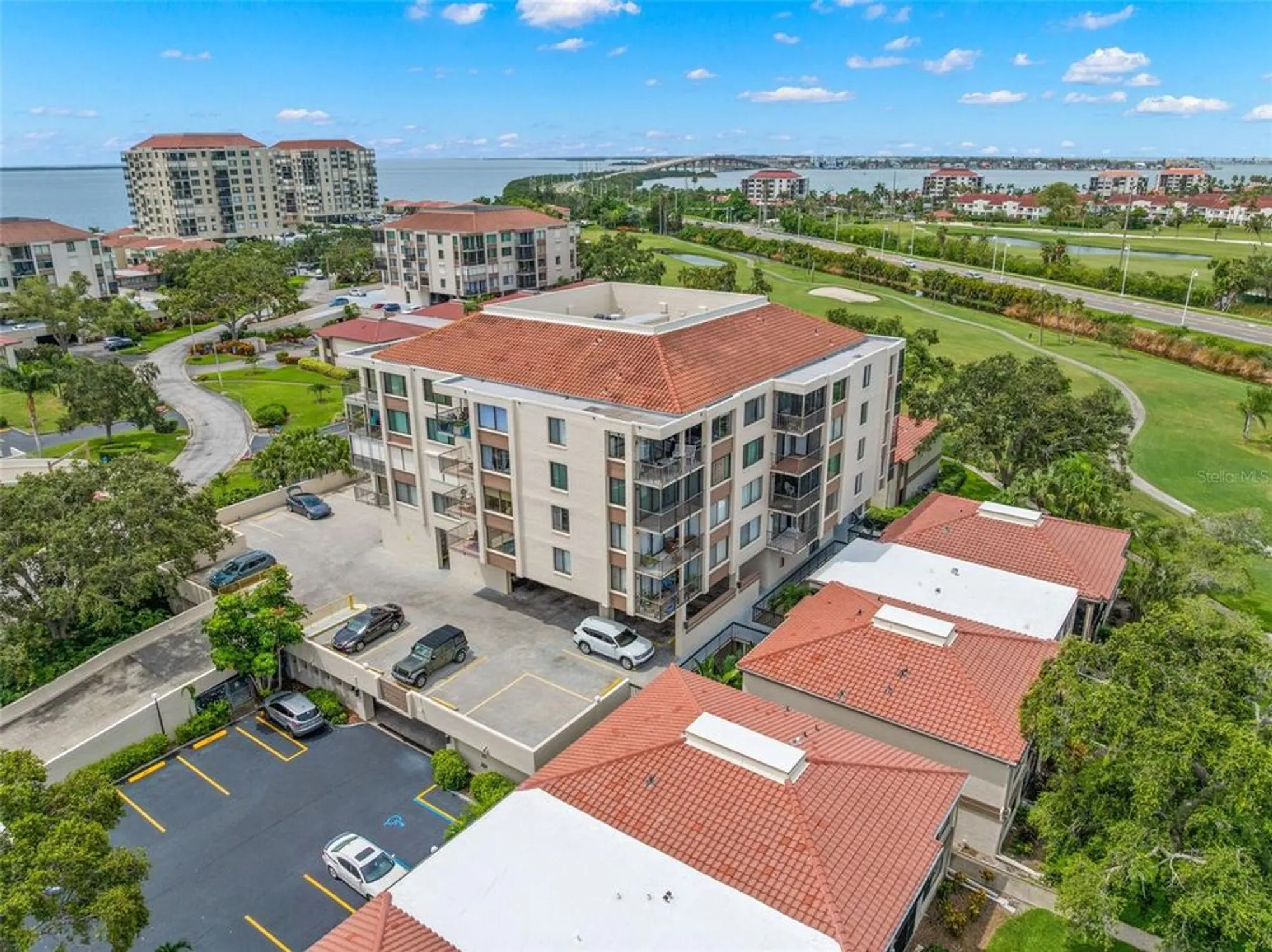 Property Slideshow image 1 of 43 | 6219 palma del mar blvd s apt 606, Saint Petersburg, FL, 33715