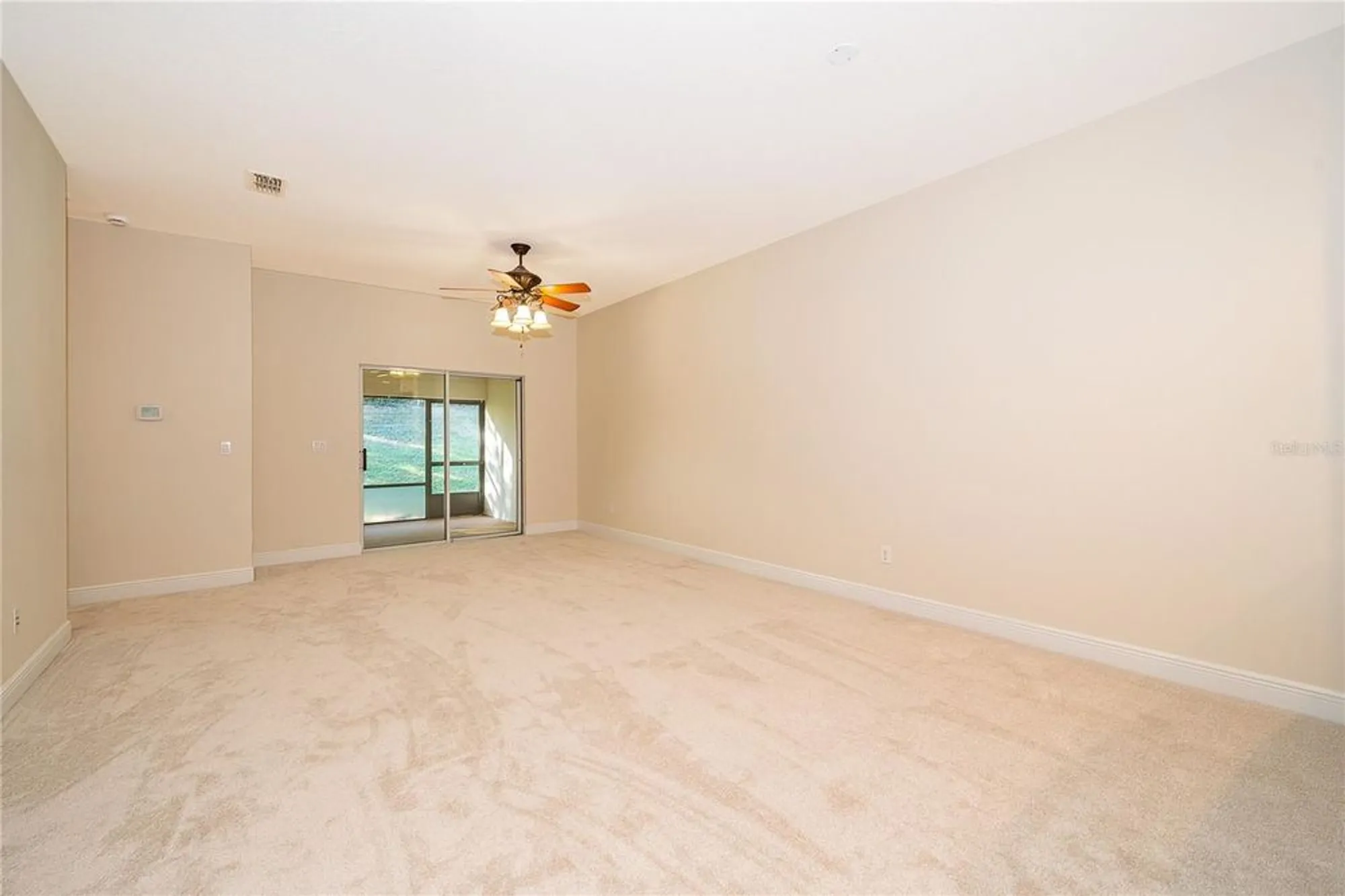 Property Slideshow image 9 of 28 | 21612 belgian ct, Mount Dora, FL, 32757