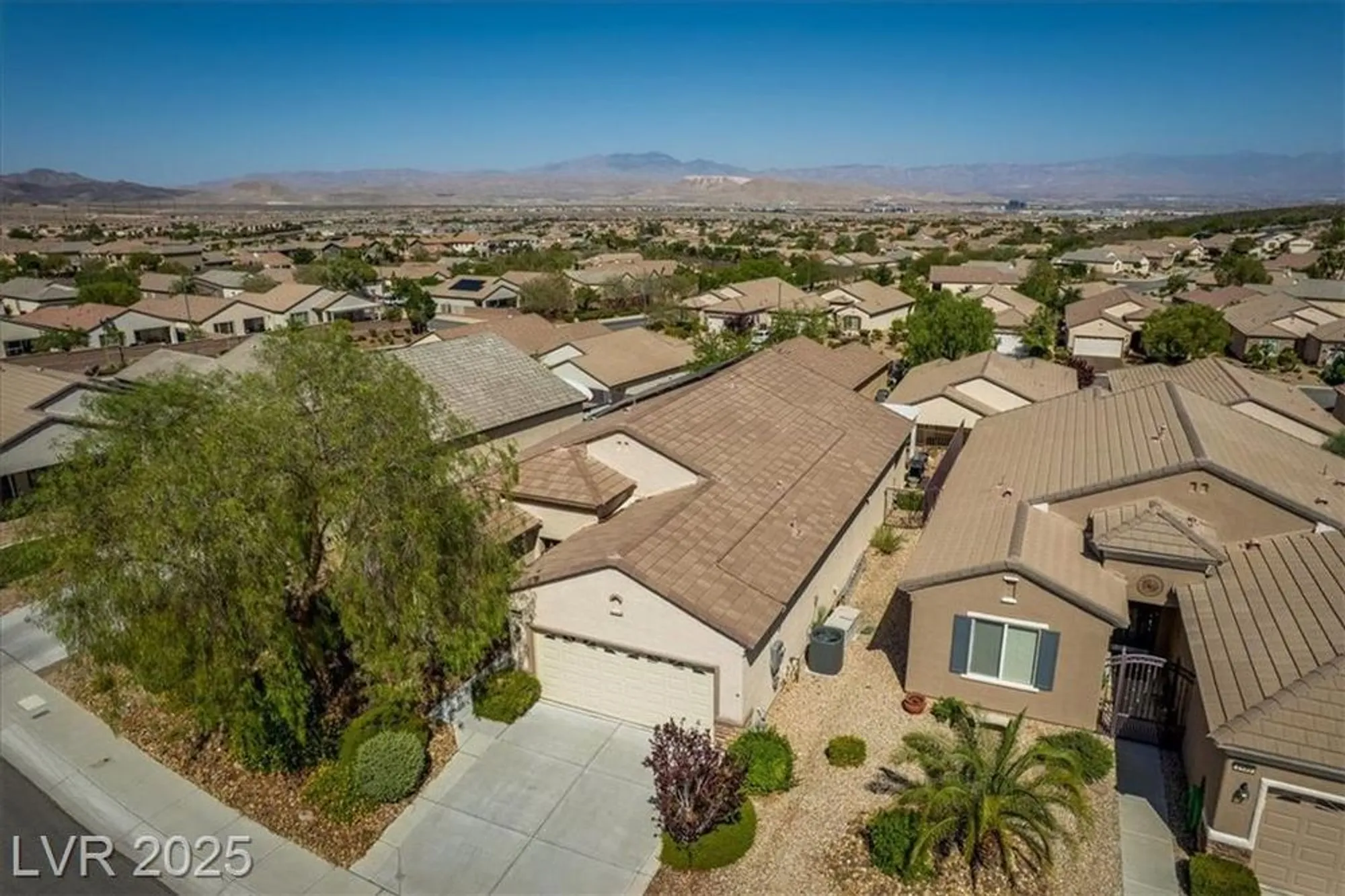Property Slideshow image 41 of 47 | 2486 divine sky dr, Henderson, NV, 89044