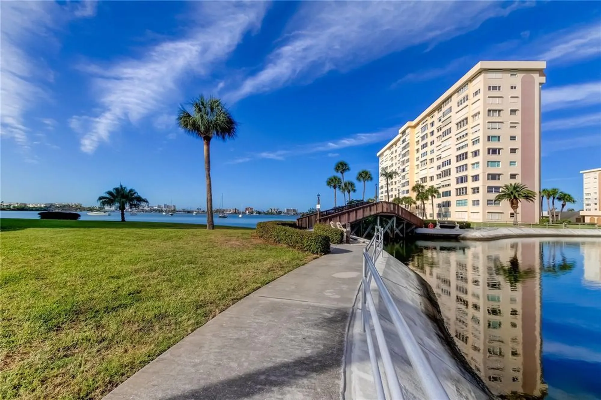 Property Slideshow image 35 of 45 | 4775 cove cir apt 1008, St Petersburg, FL, 33708