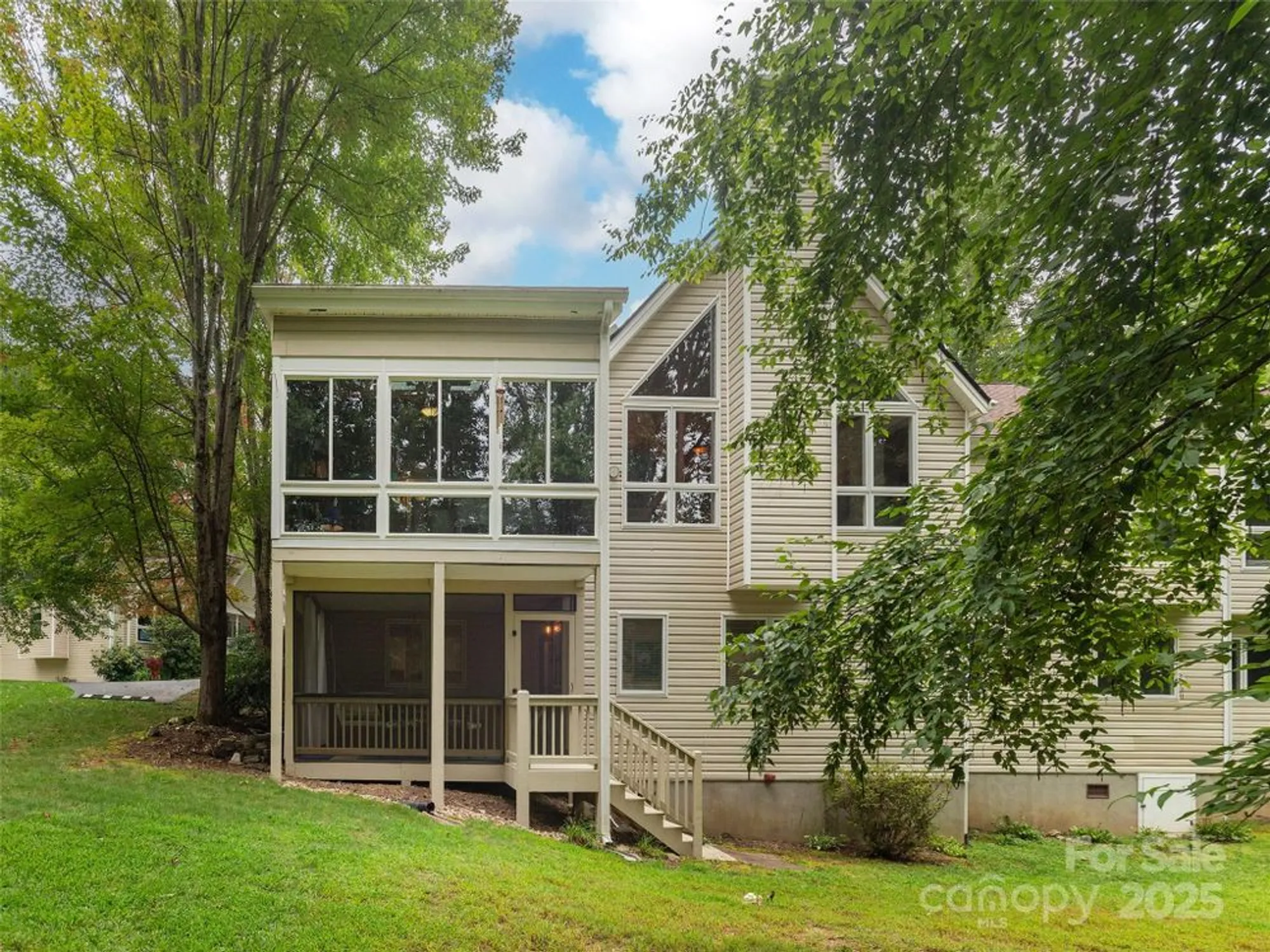 Property Slideshow image 41 of 48 | 210 black oak ln, Hendersonville, NC, 28791