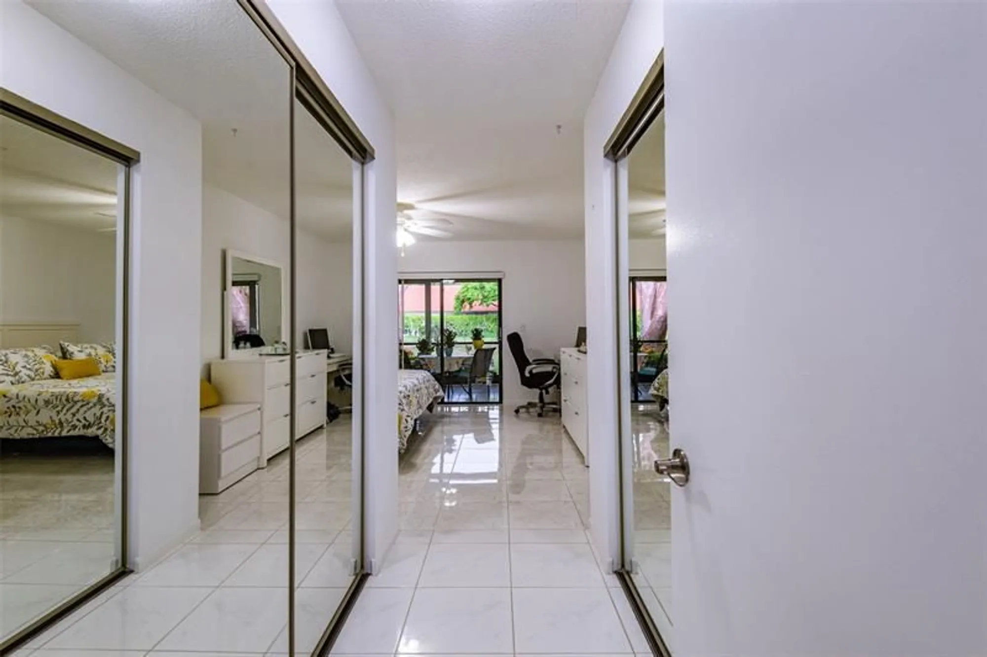 Property Slideshow image 13 of 45 | 8077 whispering palm dr # 1, Boca Raton, FL, 33496