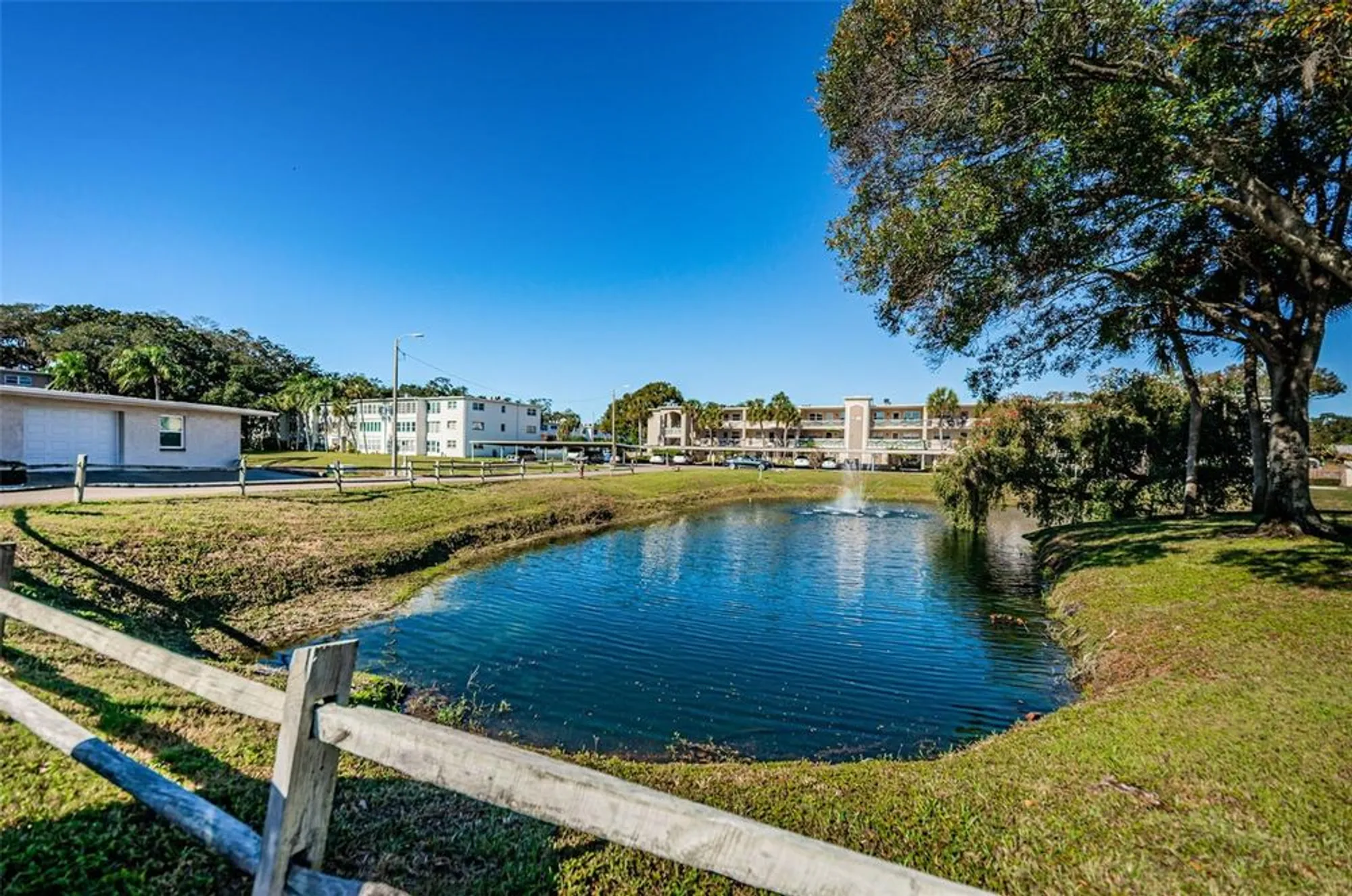 Property Slideshow image 31 of 42 | 946 virginia st 304, Dunedin, FL, 34698
