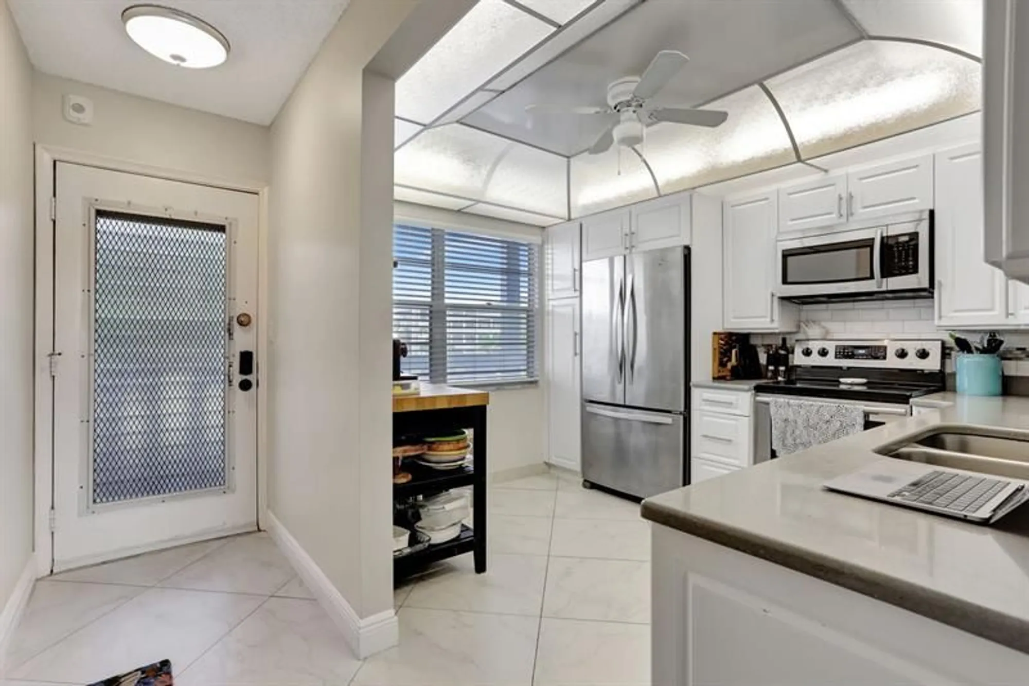 Property Slideshow image 2 of 67 | 2802 victoria way e2, Coconut Creek, FL, 33066