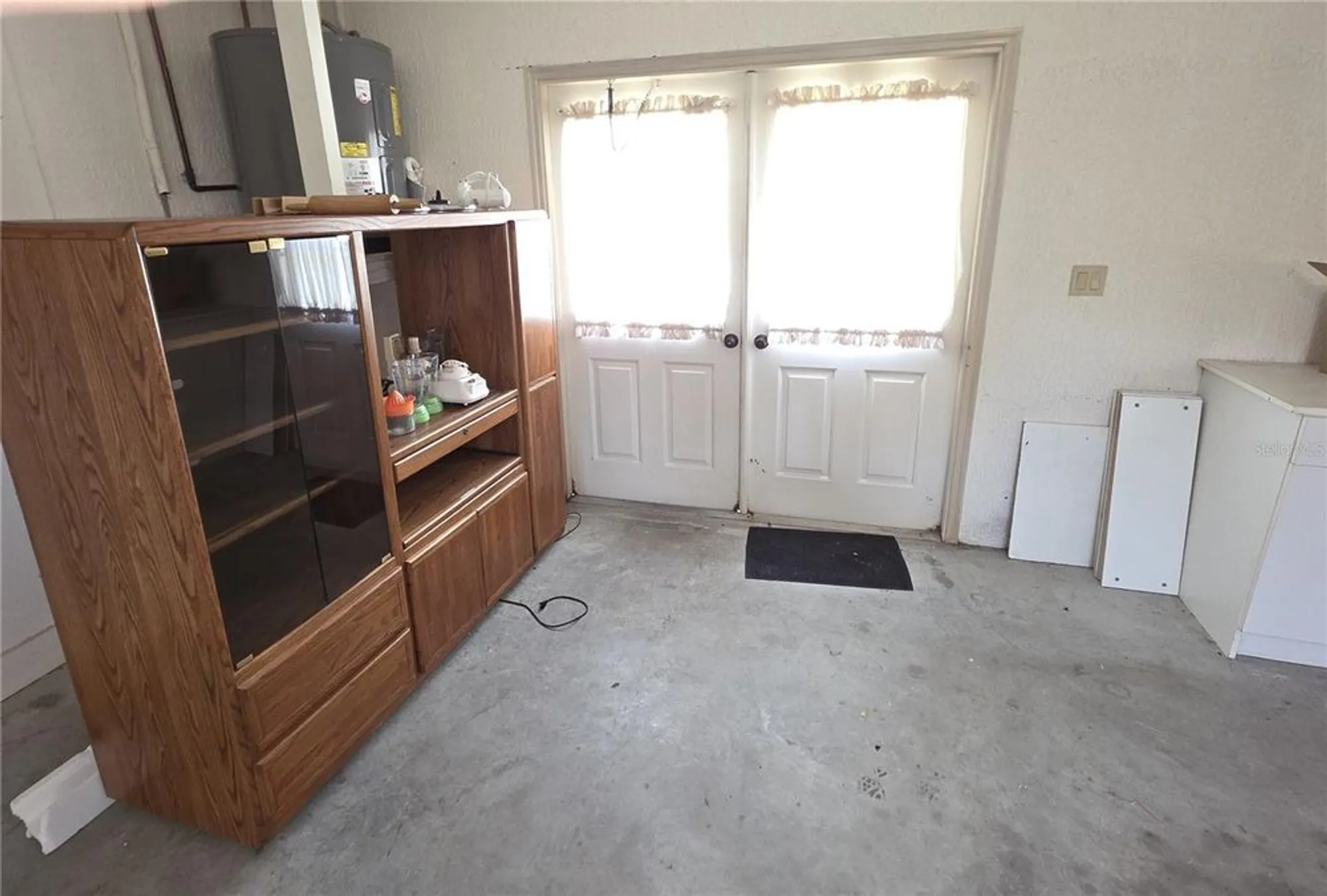 Property Slideshow image 27 of 37 | 9168 southern comfort ct, Weeki Wachee, FL, 34613