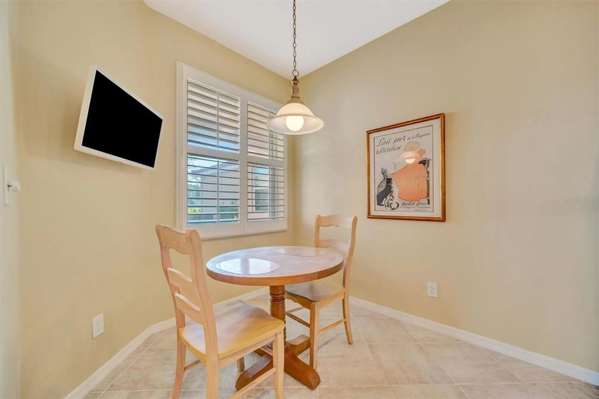 Property Slideshow image 10 of 37 | 4265 cascade falls dr, Sarasota, FL, 34243