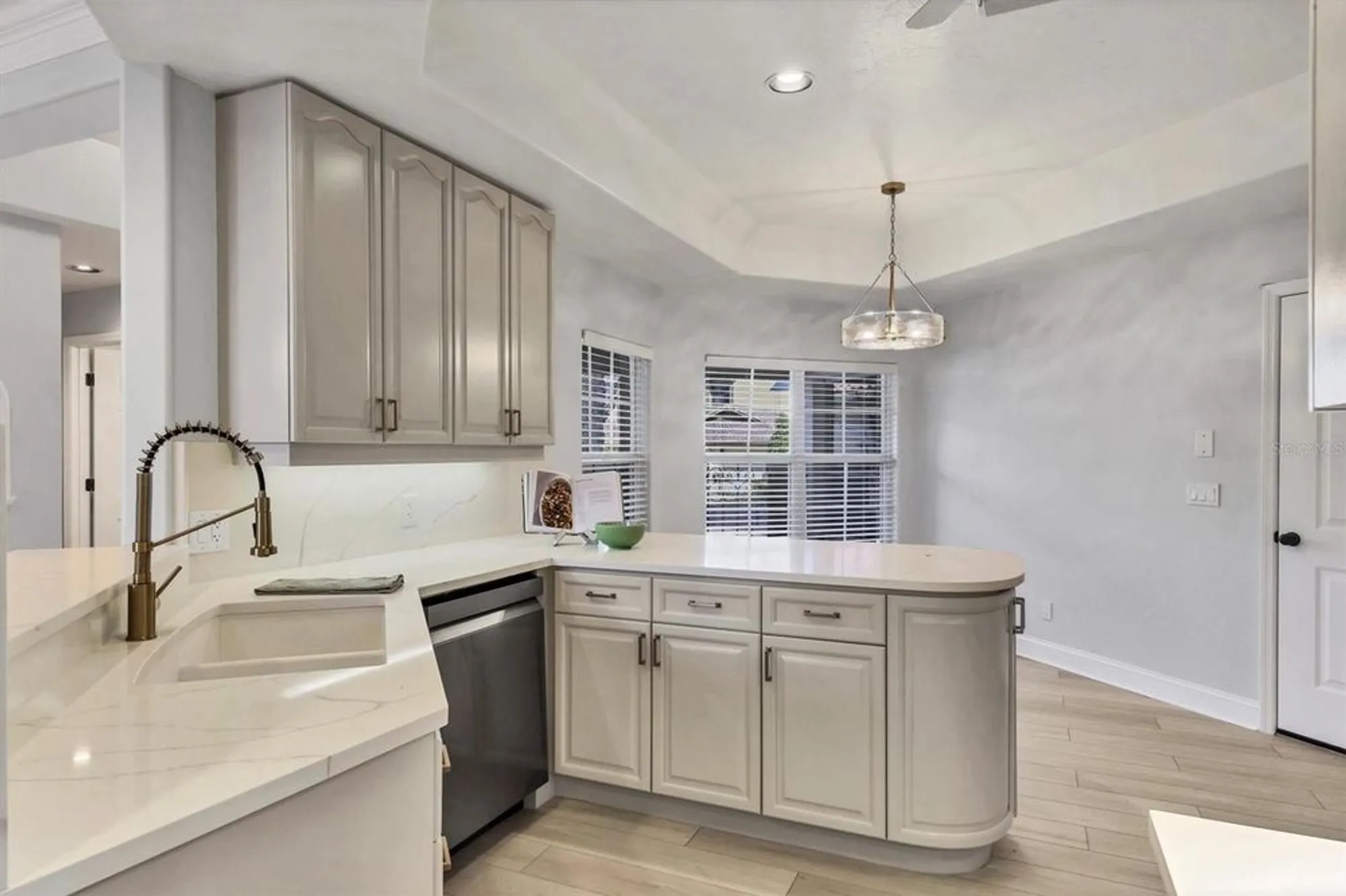 Property Slideshow image 18 of 71 | 1703 starling dr # 1703, Sarasota, FL, 34231