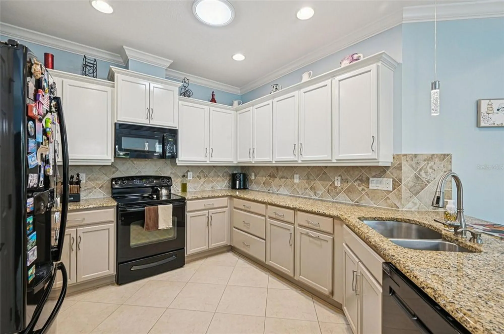Property Slideshow image 15 of 75 | 2336 oakley green dr, Sun City Center, FL, 33573