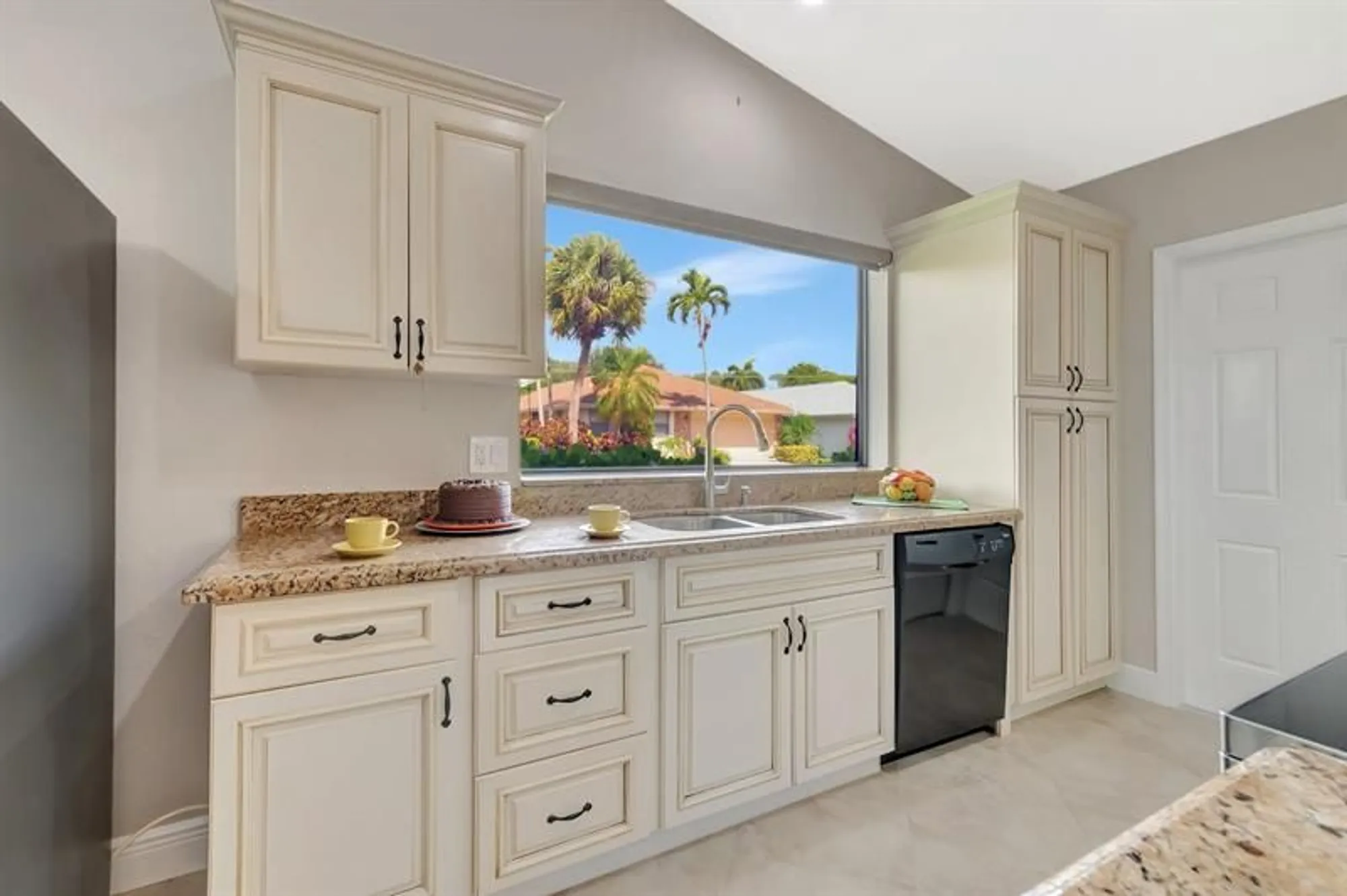 Property Slideshow image 9 of 54 | 3180 nw 13th st, Delray Beach, FL, 33445