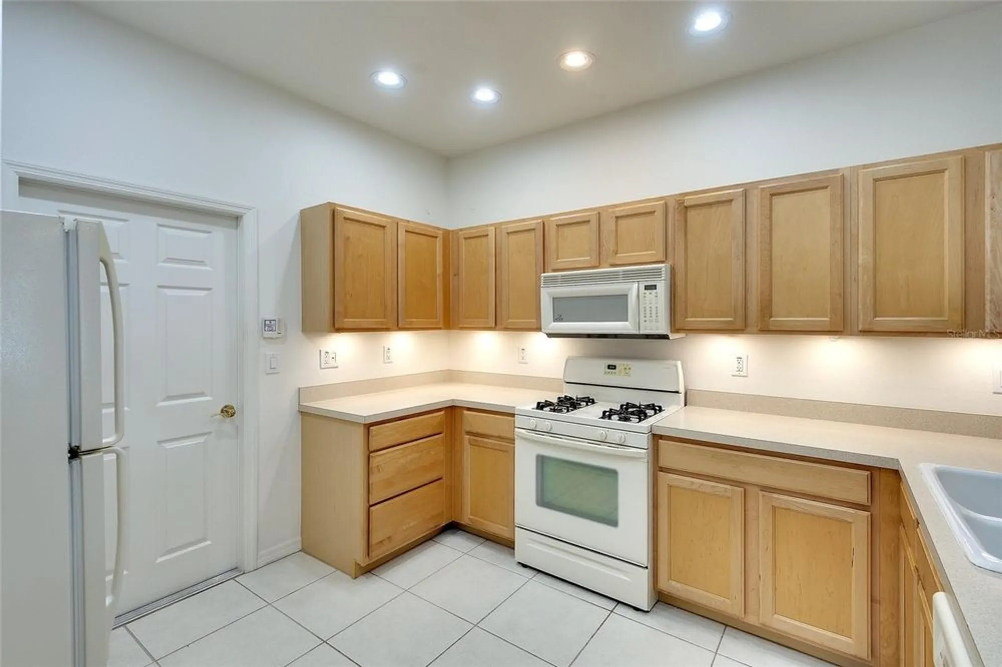 Property Slideshow image 8 of 34 | 4253 cascade falls dr, Sarasota, FL, 34243