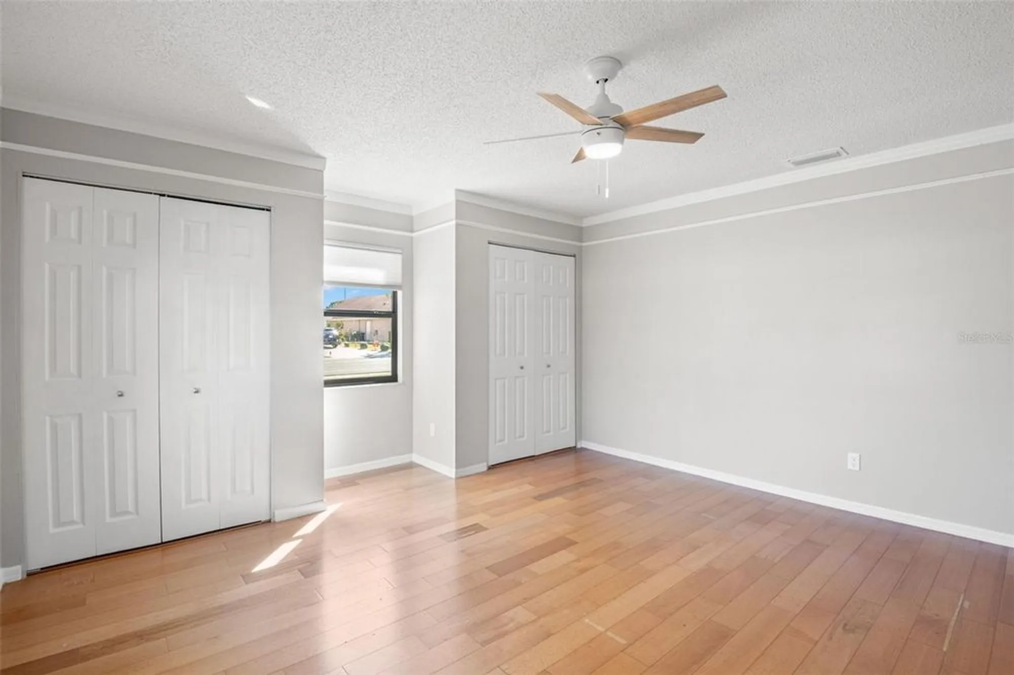 Property Slideshow image 23 of 51 | 302 linger ln, Sun City Center, FL, 33573