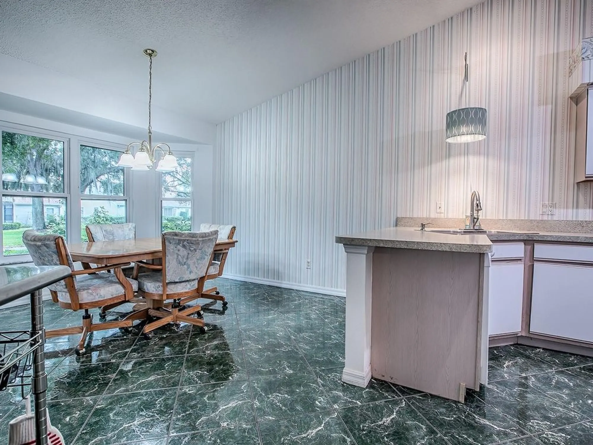 Property Slideshow image 15 of 67 | 25348 crestwater dr, Leesburg, FL, 34748