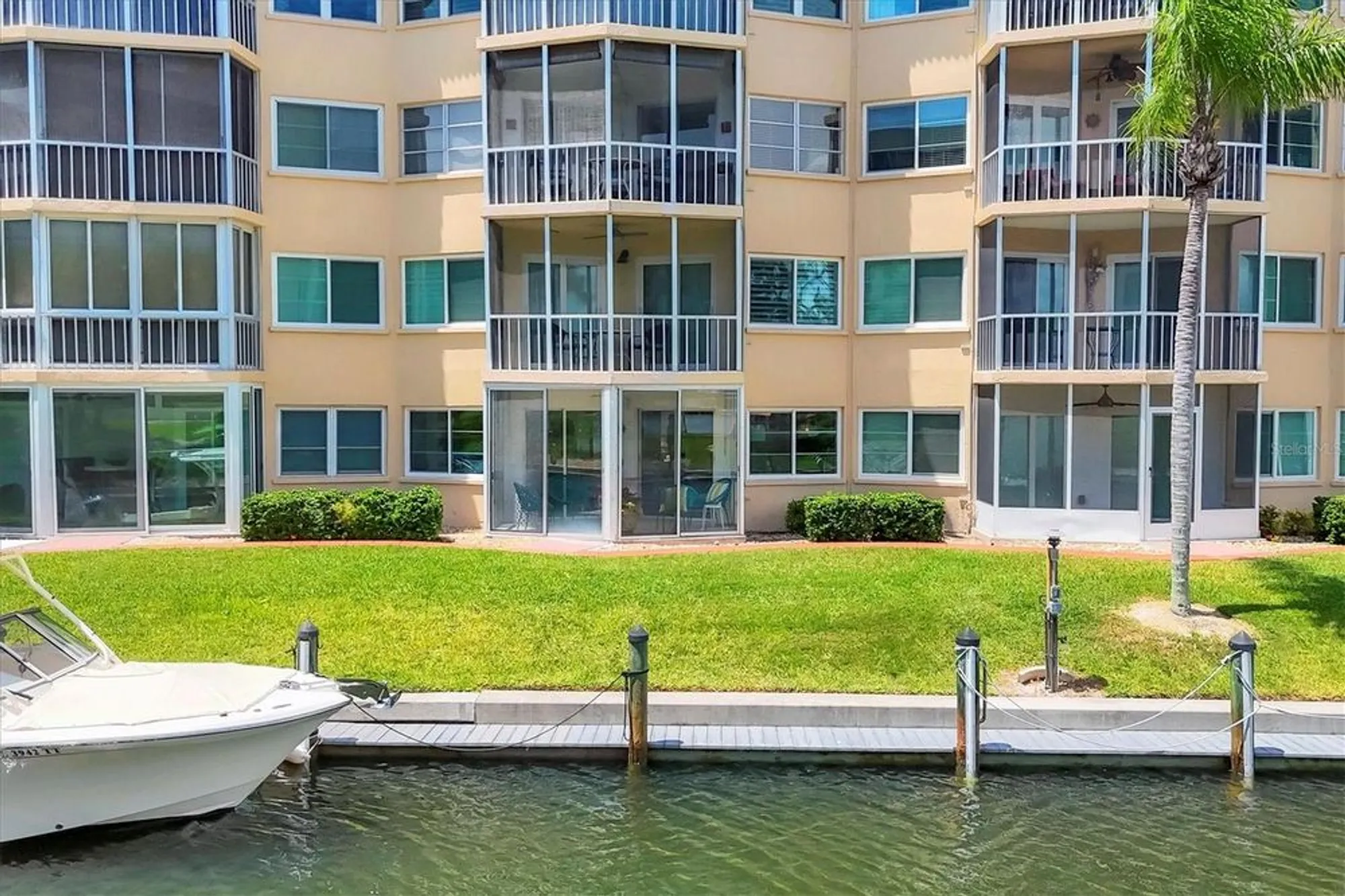 Property Slideshow image 33 of 55 | 1350 n portofino dr apt 107, Sarasota, FL, 34242