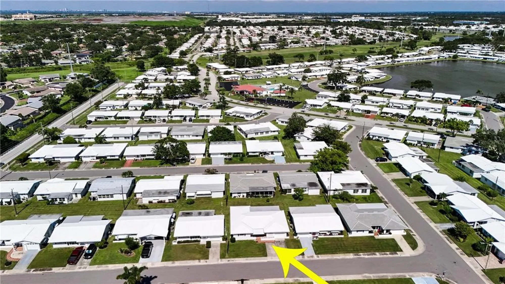 Property Slideshow image 33 of 52 | 10139 44th way n # 10139, Pinellas Park, FL, 33782