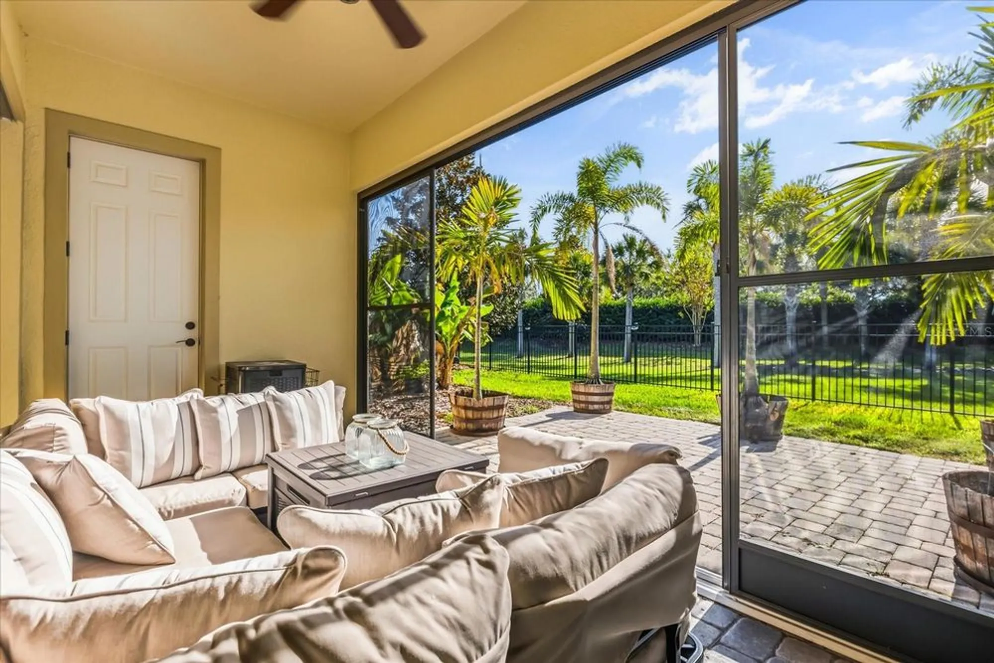 Property Slideshow image 32 of 37 | 11675 savona way, Orlando, FL, 32827