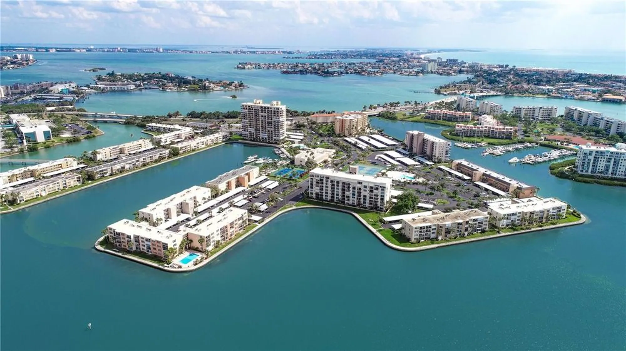 Property Slideshow image 33 of 36 | 7625 sun island dr 107, South Pasadena, FL, 33707