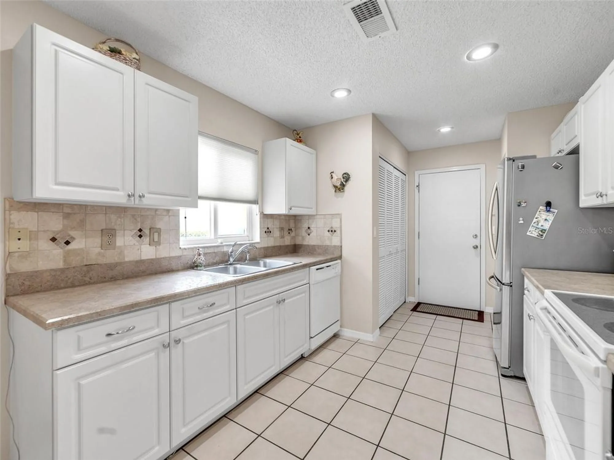 Property Slideshow image 14 of 45 | 2237 mayfield palms ln # 2237, Sun City Center, FL, 33573