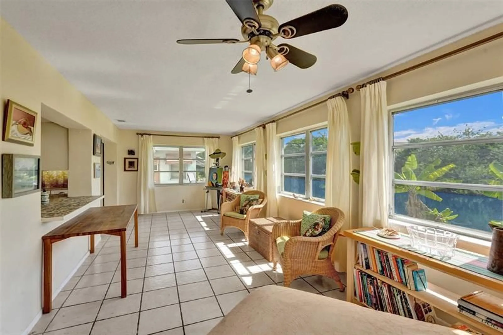 Property Slideshow image 27 of 46 | 4712 nw 41st ave, Lauderdale Lakes, FL, 33319