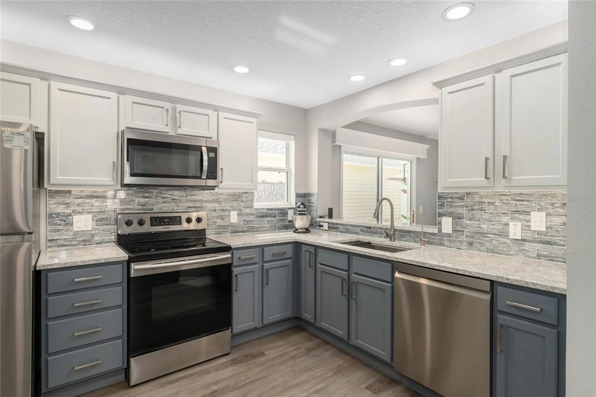 Property Slideshow image 8 of 39 | 2498 yalaha ave, The Villages, FL, 32162