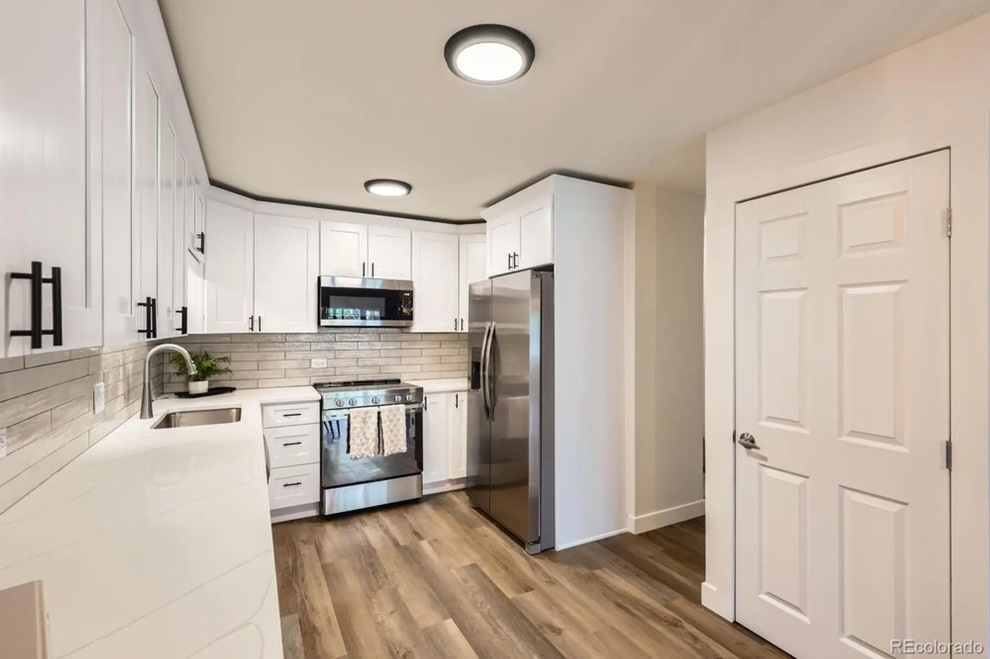 Property Slideshow image 2 of 13 | 610 s clinton st 5a, Denver, CO, 80247