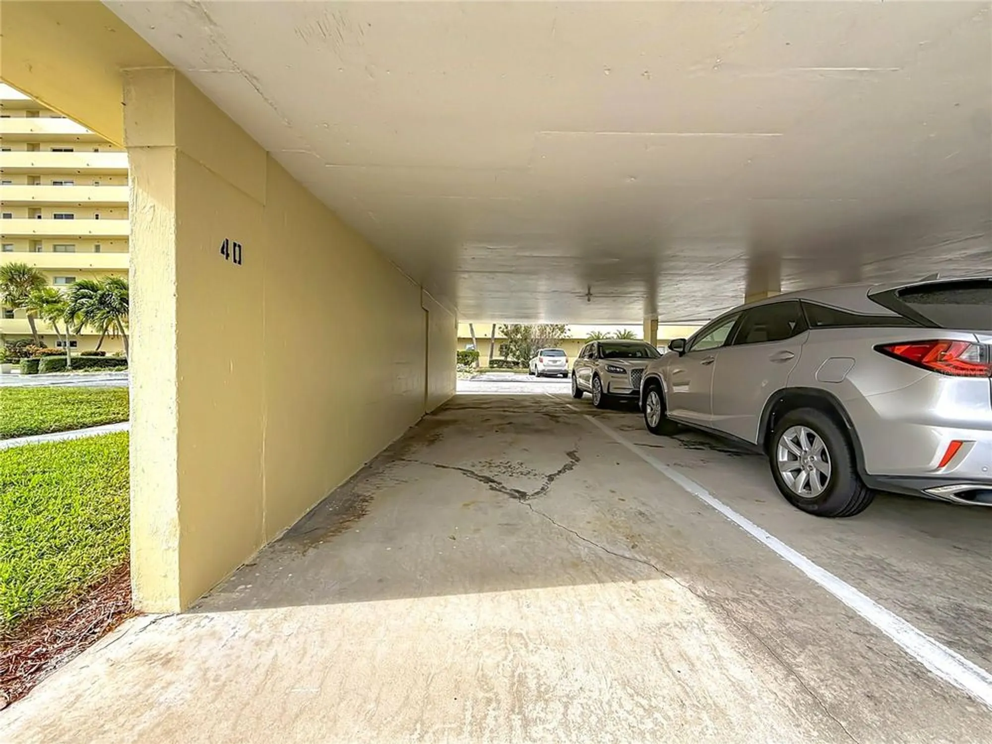 Property Slideshow image 7 of 77 | 4725 cove cir apt 810, Saint Petersburg, FL, 33708