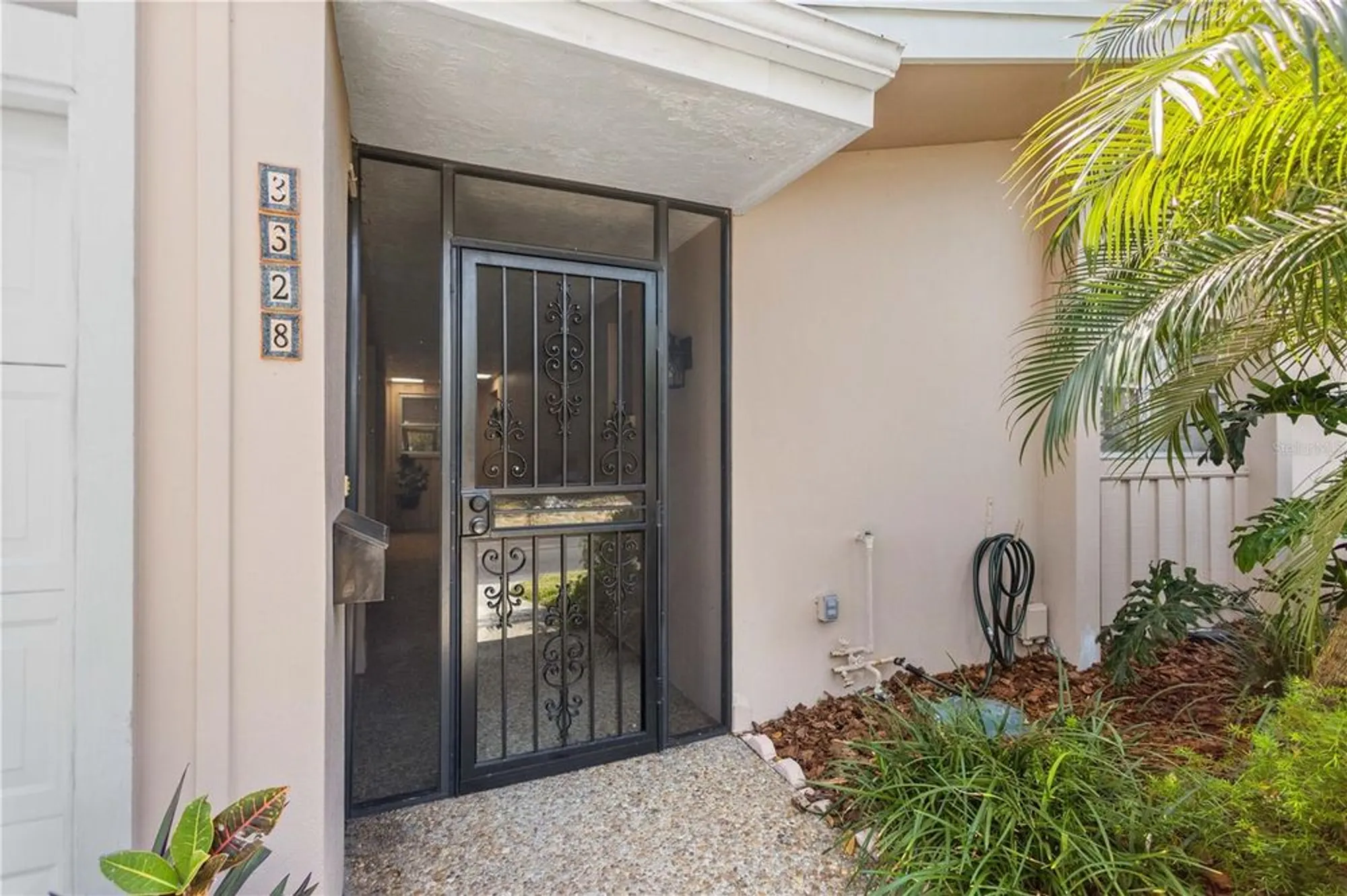 Property Slideshow image 4 of 35 | 3328 dartmouth ln 1012, Sarasota, FL, 34239