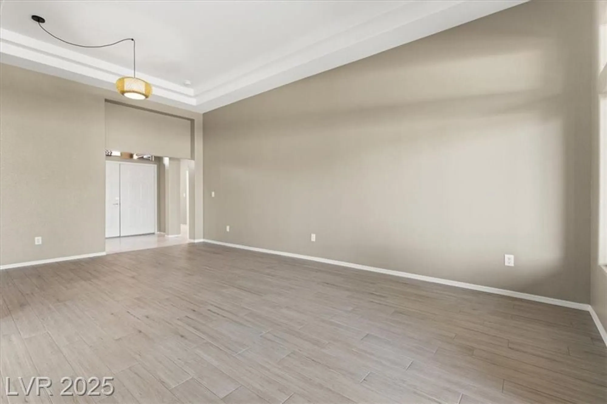 Property Slideshow image 18 of 43 | 2404 spring water dr, Las Vegas, NV, 89134
