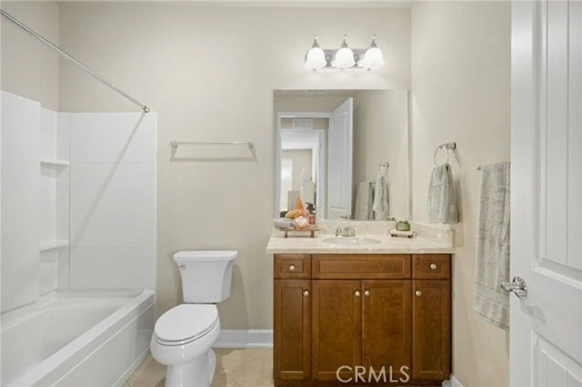 Property Slideshow image 19 of 43 | 5584 corte del mar, Hemet, CA, 92545