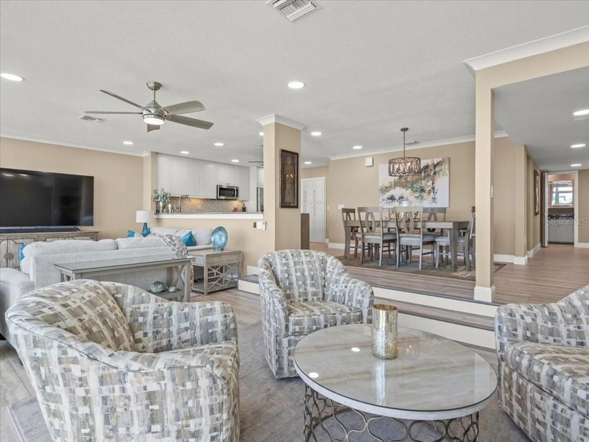Property Slideshow image 13 of 74 | 7600 sun island dr ph 804, South Pasadena, FL, 33707