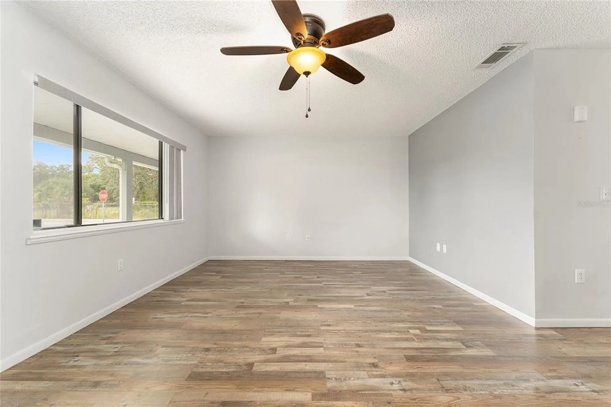Property Slideshow image 6 of 39 | 9981 sw 103rd pl, Ocala, FL, 34481