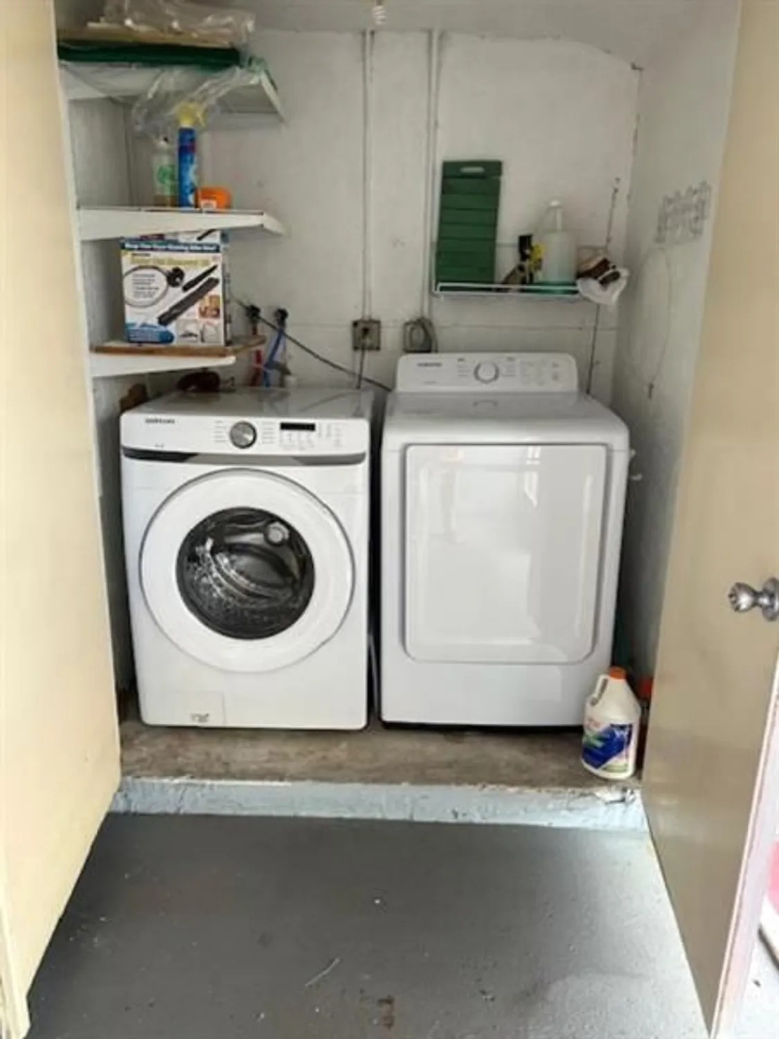 Property Slideshow image 6 of 19 | 4210 lucerne villas ln # 4210, Lake Worth, FL, 33467