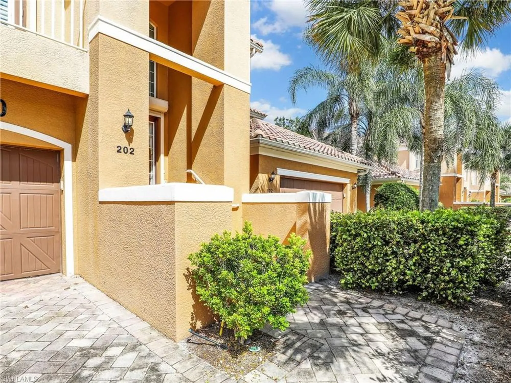 Property Slideshow image 6 of 43 | 10370 glastonbury cir 202, Fort Myers, FL, 33913