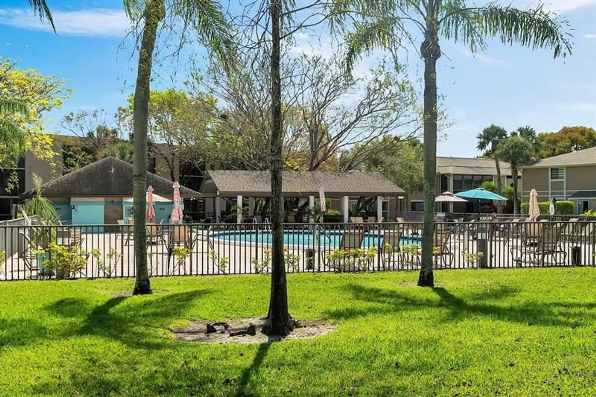 Property Slideshow image 33 of 34 | 7717 ashmont cr 109, Tamarac, FL, 33321