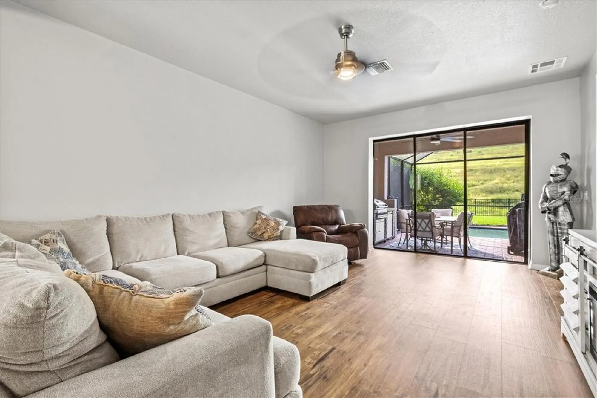 Property Slideshow image 21 of 95 | 5458 summit gln, Bradenton, FL, 34203