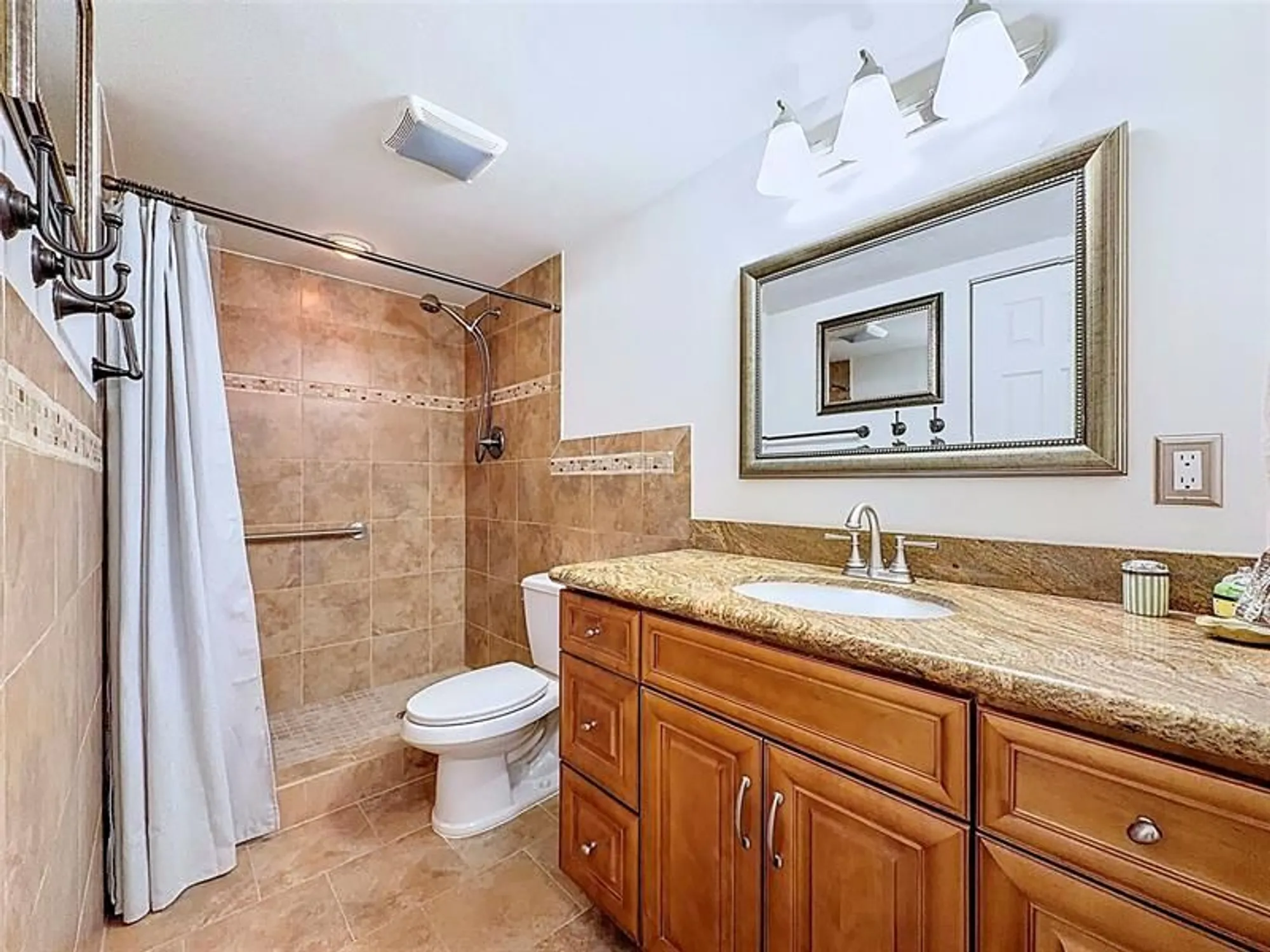 Property Slideshow image 12 of 22 | 2801 victoria way k1, Coconut Creek, FL, 33066